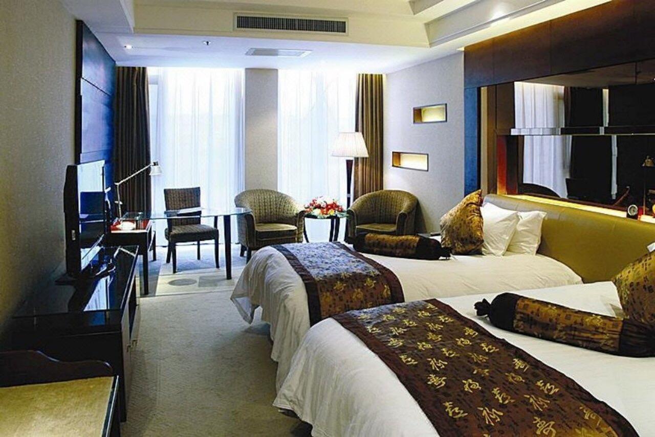 Crystal Island Club Hotel Shanghai Exterior photo