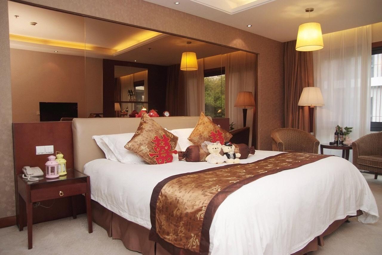 Crystal Island Club Hotel Shanghai Exterior photo